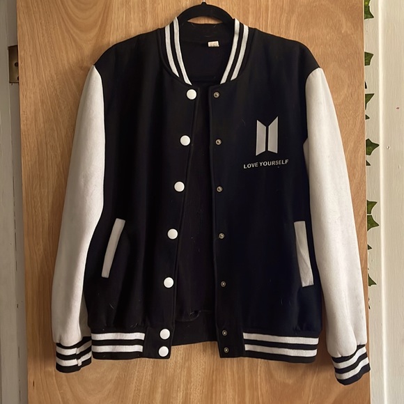 BTS Love Yourself Tour Bomber Jacket - Picture 2 of 2